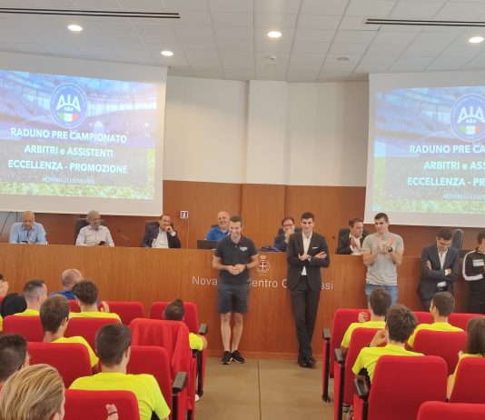 IL PRESIDENTE FOSCHIA A NOVARELLO PORTA AL RADUNO DEGLI ARBITRI IL SALUTO DELLE SOCIETÀ PIEMONTESI E VALDOSTANE